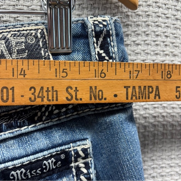 Vtg Miss Me Flared Bootcut Jeans Womens 29 Blue Denim USA From Buckle M Series - Picture 9 of 13